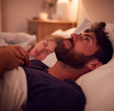 imgi_3_man-cant-sleep-ALpPR4N7gQuQVbgP